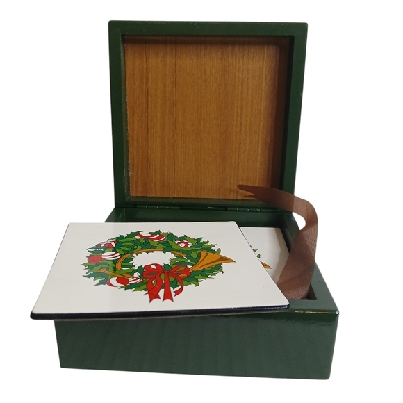 Set of 4 Vintage Christmas Coasters Fox Hunting French Horn in a Wooden Box - Picture 5 of 13